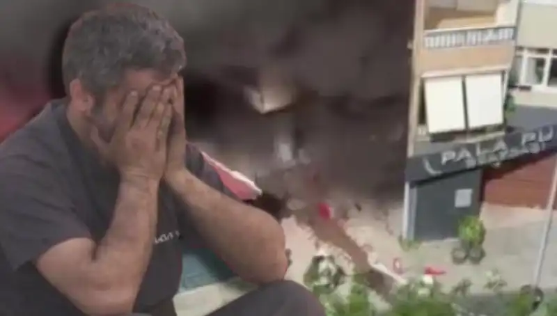 Ataşehir'de Yangın Felaketi: İş Yeri Sahibinin Gözyaşları Dindiremiyor