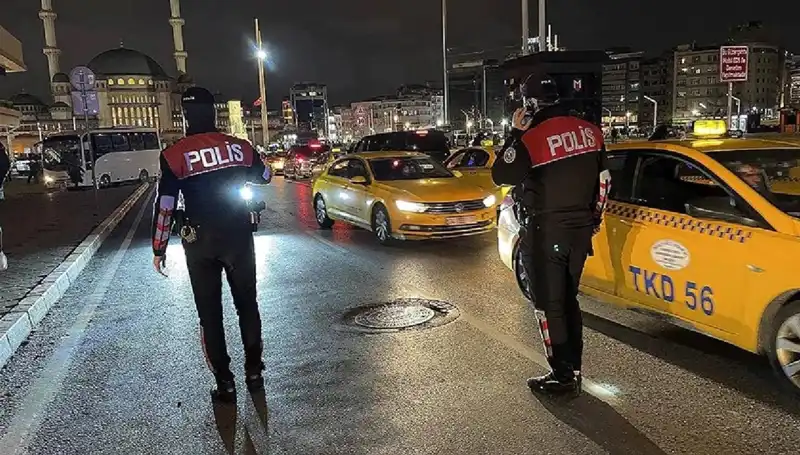 İstanbul'da Uyuşturucu Operasyonu: Bir Gecede 873 Gözaltı Yapıldı