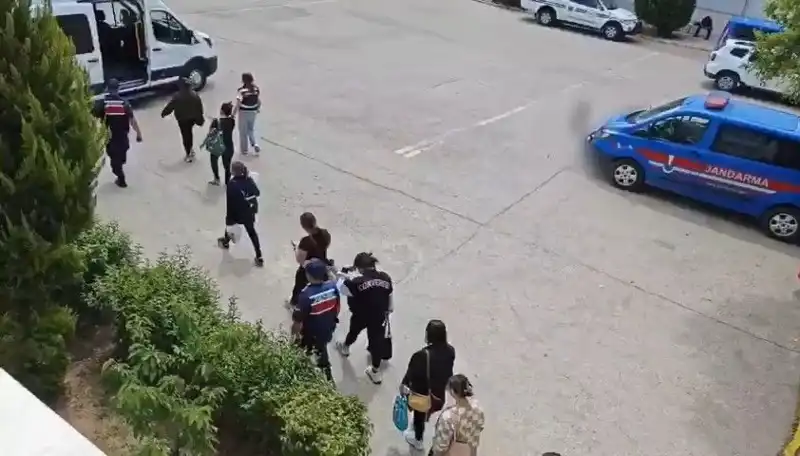 Taylandlı Kadınlara Çalışma İzni Vaadiyle Fuhuş Çeteleri Ortaya Çıktı