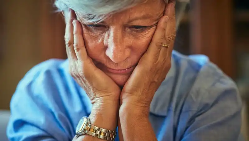 40'lı Yaşlarında Alzheimer Tanısı: Stres Signifikasyonları ve Erken Uyarı Belirtileri