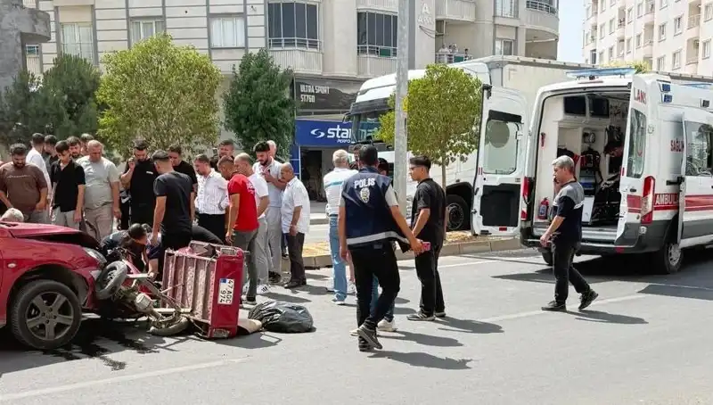 Mardin'de Trafik Kazası: İki Kişi Yaralandı, Detaylar Şok Edici!