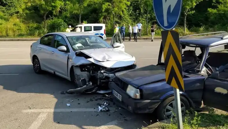 Görele’de Korkunç Kaza: Sürücü Araç Camından Fırladı!