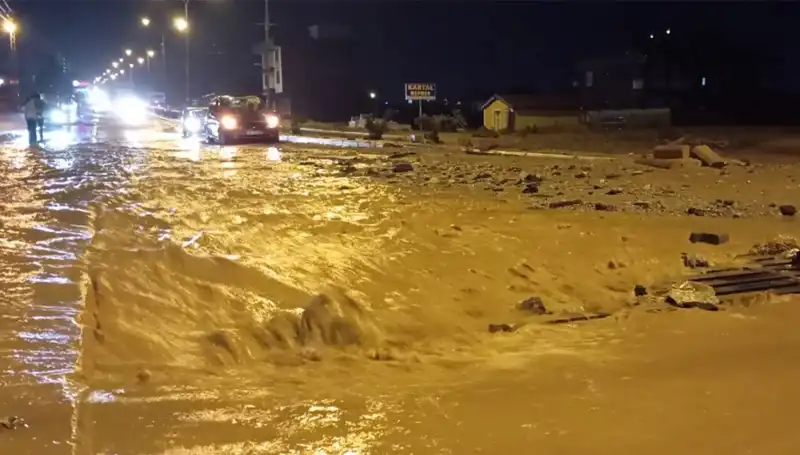 Konya ve Ankara'da Sel Felaketi: Can ve Mal Kaybı Tehlikesi!