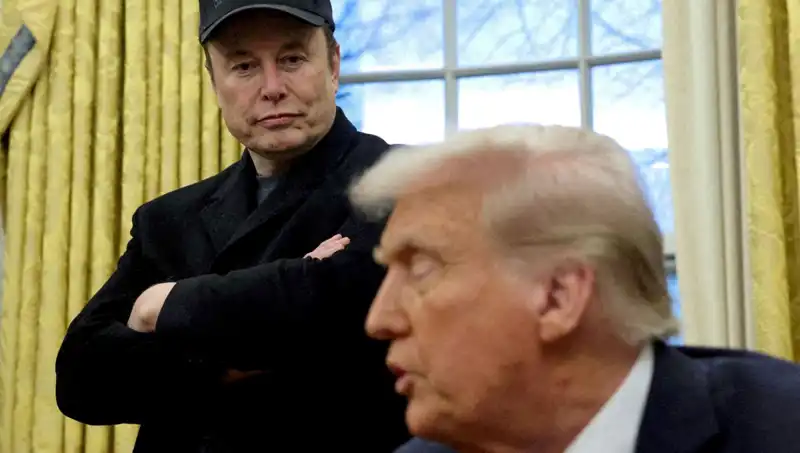 Elon Musk, Trump Kabinesinden Ayrıldı: Gelecek için Neler Bekleniyor?