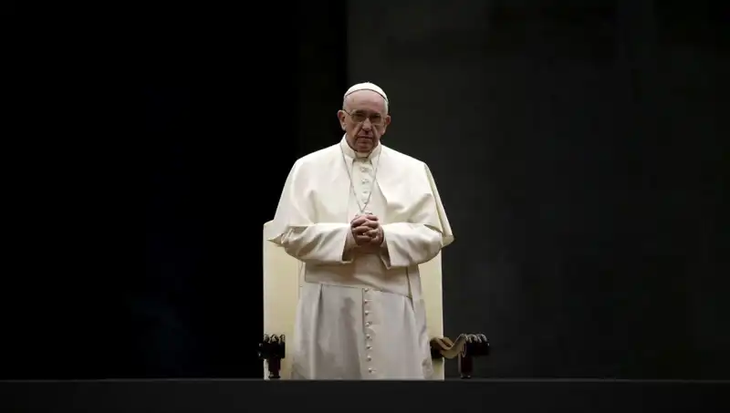 İnanç ve Azim: Francis'in Kapıcılıktan Vatikan'a Uzanan Yolculuğu