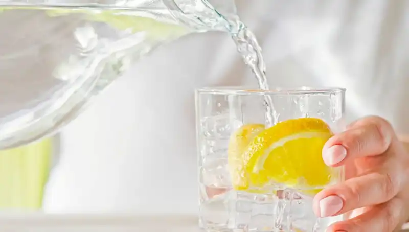 Limonlu Su Tüketiminin Vücudunuza Faydaları: Doktorun Açıklamaları ile Bilinmeyen 8 Etki