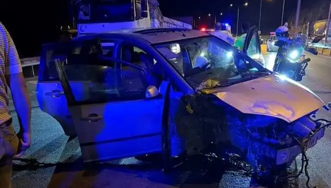 Otomobil Bariyere Çarptı: Feci Kaza Sonucu Bir Ölü, Üç Yaralı!