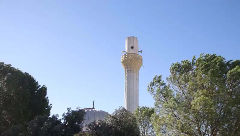 Muğla'da Fırtına: Minare Külahları ve Çatı Uçuran Tablo
