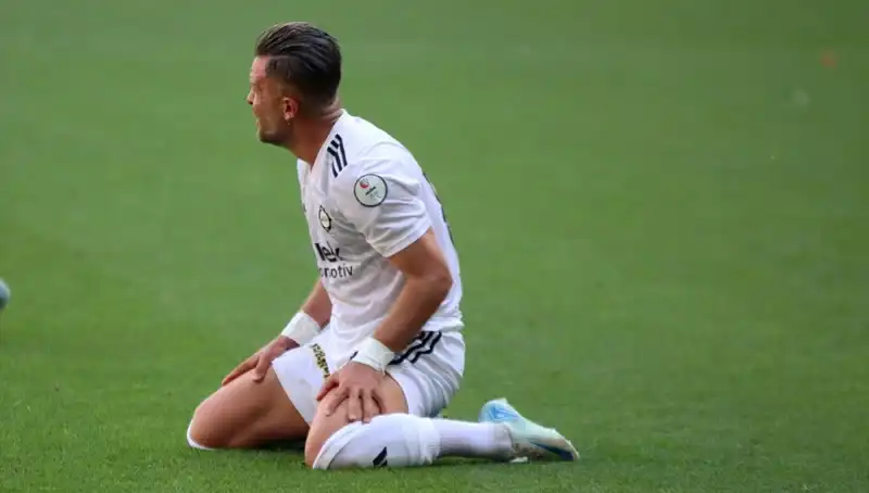 Futbol Kulüplerine İntihar Eden Puan Silme Cezası: Neden Bu Duruma Geldik?