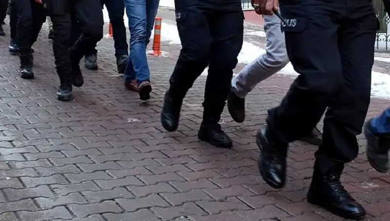 MİT ve Emniyetten FETÖ Operasyonu: Gözaltında 50 Kişi