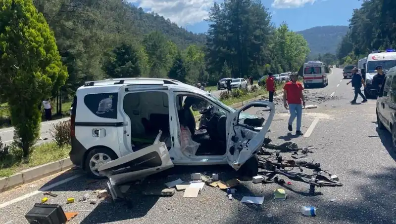 Marmaris'te Feci Kaza: Can Kaybı ve Yaralılar Olayı Şoke Etti