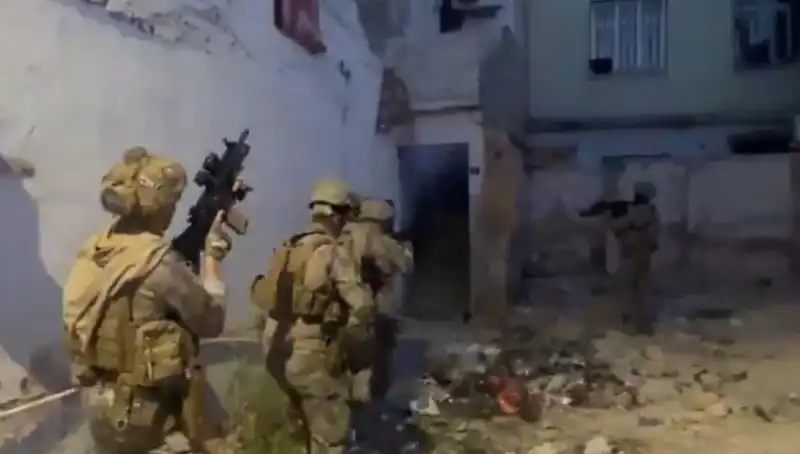 75 İl Genelinde Uyuşturucu Operasyonu: 2 Bin 311 Gözaltı!