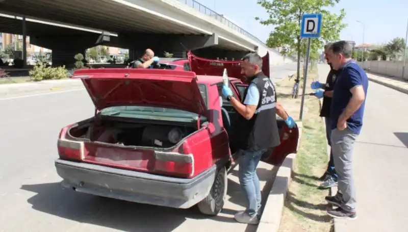 Hırsızlık Serüveni: Yakıtı Bitince Yeni Araç Çaldı!
