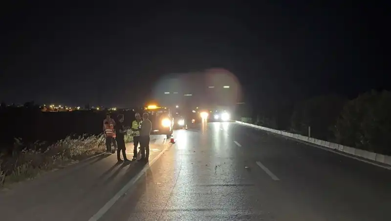 Adana’da Üç Araçlık Zincirleme Trafik Kazası: Olayın Şoku ve Detayları