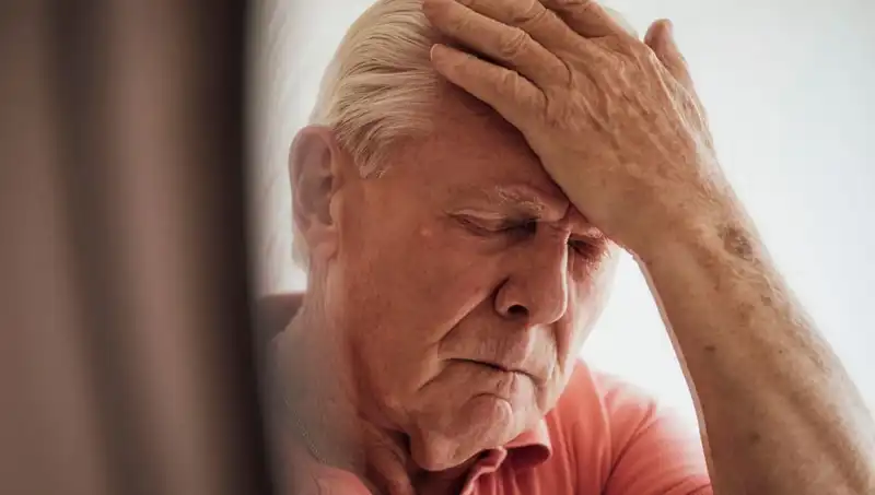 Yaşlılığa Bağlı Unutkanlık ile Alzheimer Arasındaki Fark Nedir?