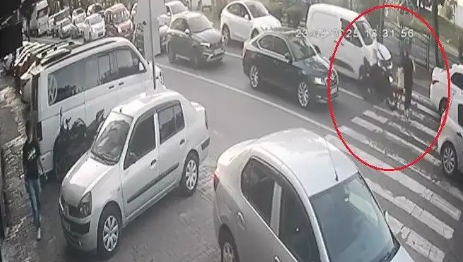 Motosikletin Yaya Geçidinde Yaptığı Kaza, Şehirde Panik Yaratıyor