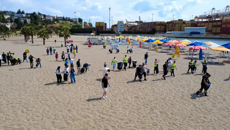 Plajlarda Çevre Temizliği: Yaz Tatili İçin Temiz Bir Başlangıç