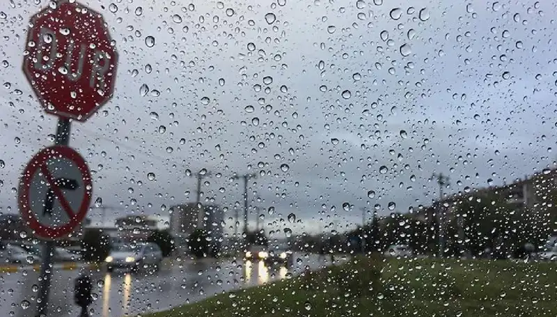 Meteoroloji'den 20 İle Uyarı: Sıcaklıklar Düşüyor, Sağanak Yağışlar Geliyor
